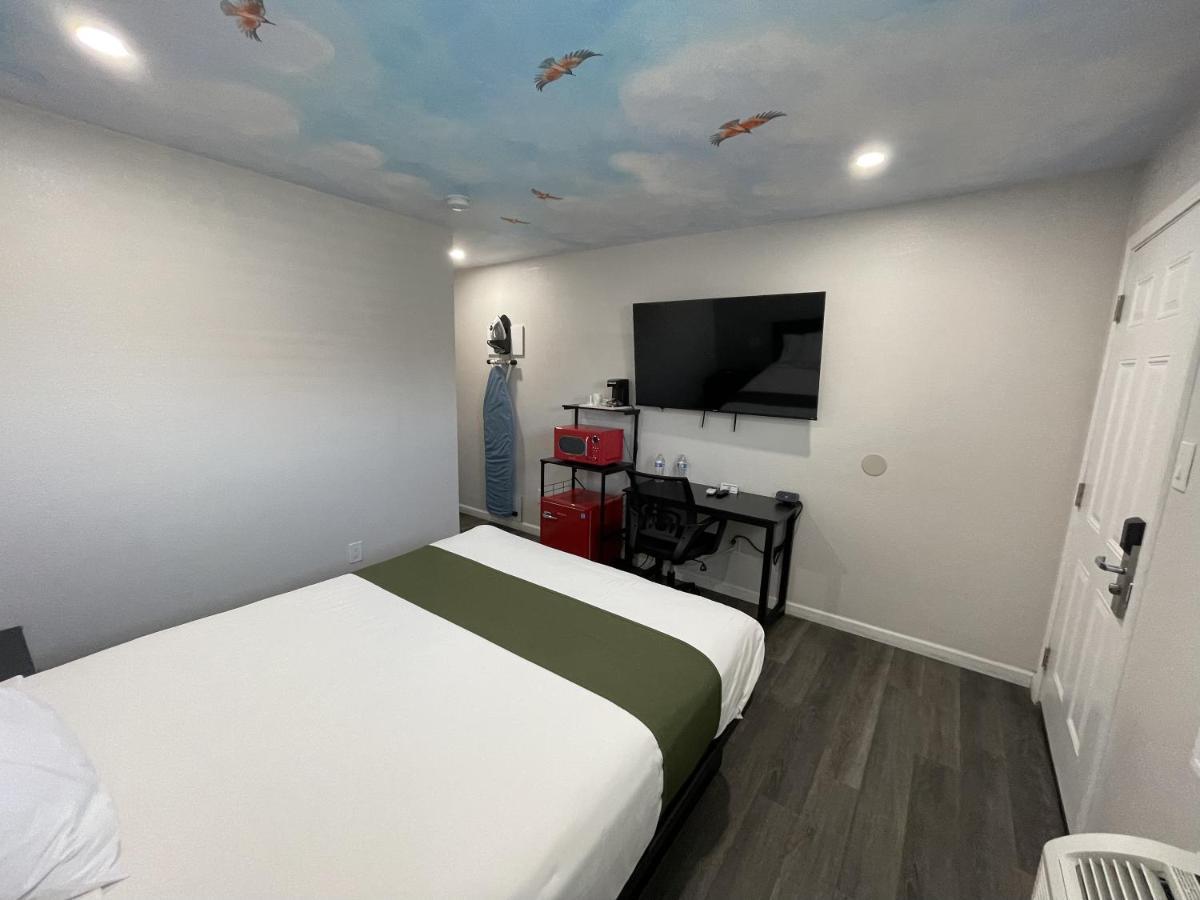 Fontana Inn Ngoại thất bức ảnh
